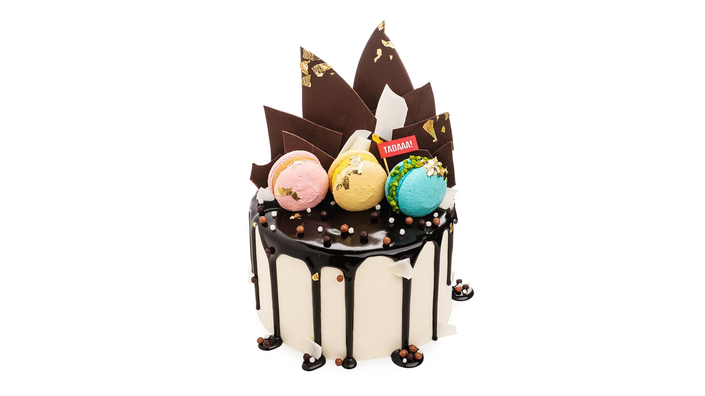 Cutter &Squidge’s Macaron Drip Cake 8"