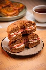 Smoked Salmon & Cream Cheese Bagel