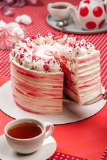 Cutter &Squidge’s Wheat Free Raspberry Ripple Cake
