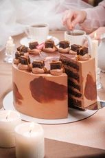 Cutter &Squidge’s Wheat Free Double Chocolate Salted Caramel Cake 8''