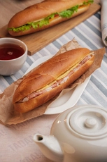 British Gammon & Cheddar Sub Roll