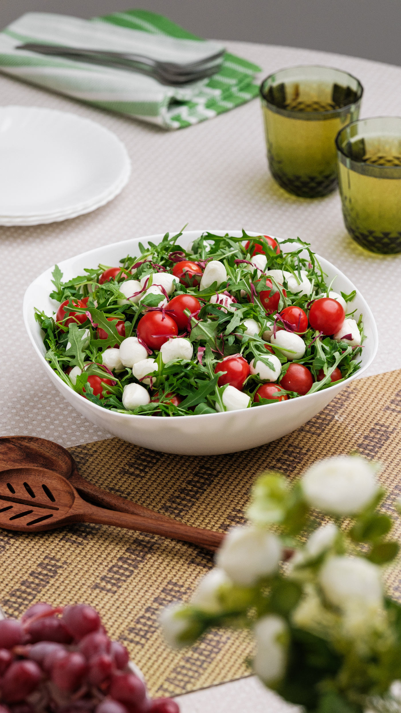 Italian Garden Mozzarella & Tomato Sharing Salad
