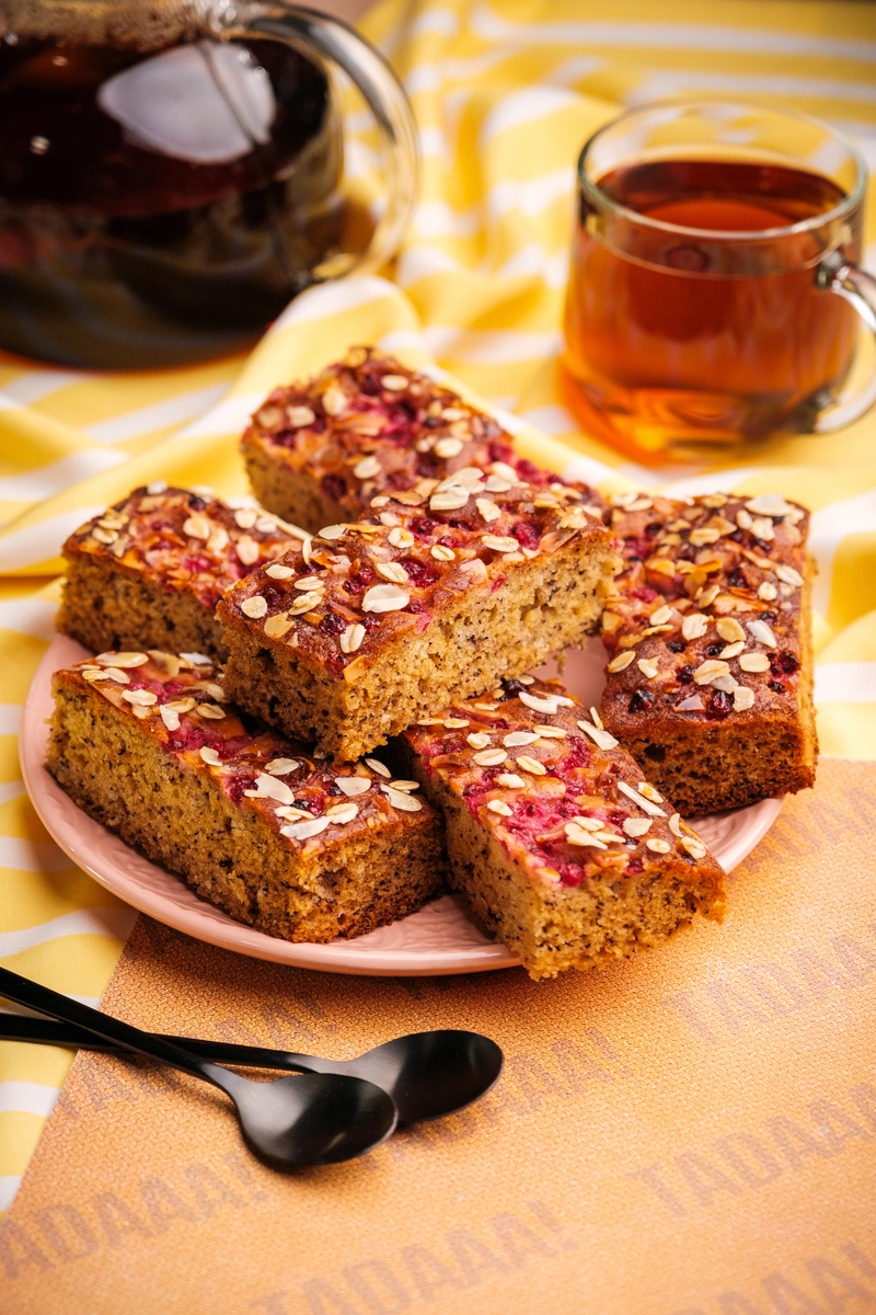 La Boulangerie Vegan Banana and Oat Cake