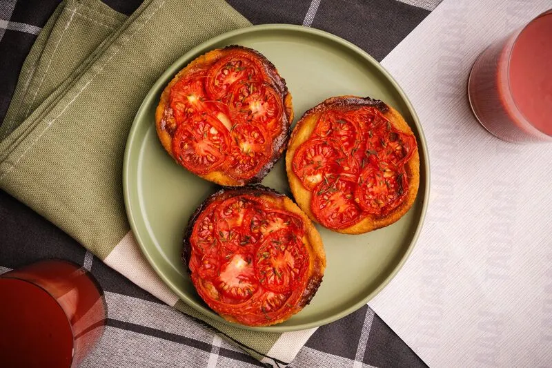 Fine Tomato Roasted Garlic & Thyme Tarte