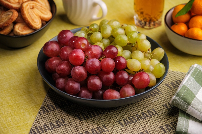Mixed Grapes Bowl