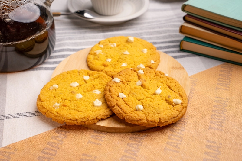 White & Milk Chocolate Cookie