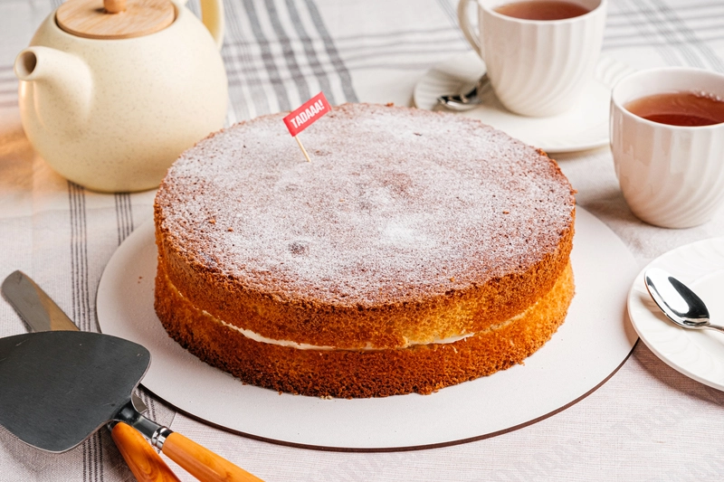 Victoria Sponge 10" Cake 