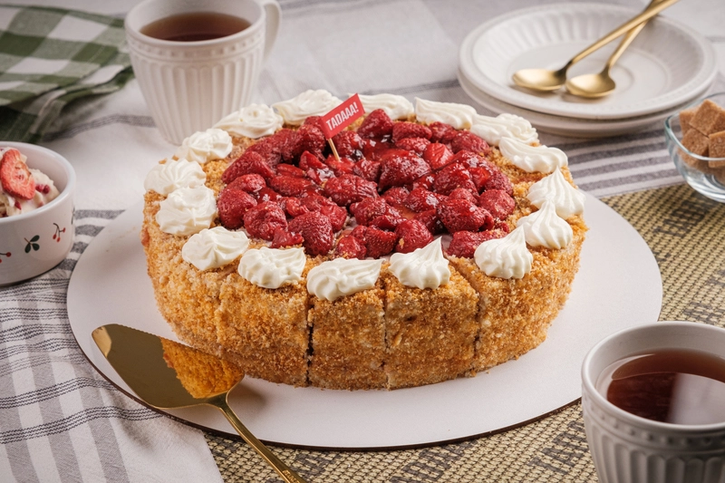 Classic Strawberry Gâteau
