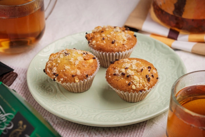 White Chocolate & Raspberry Mini Muffin