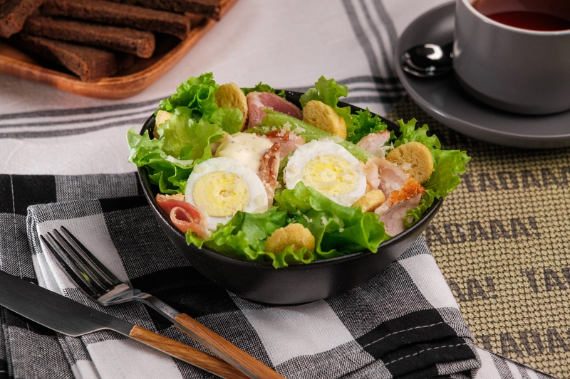  Chicken & Bacon Caesar Salad