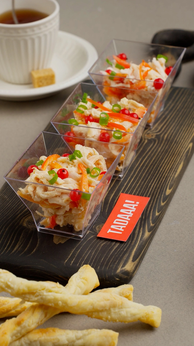Chicken, Pepper and Mushrooms Salad Cup