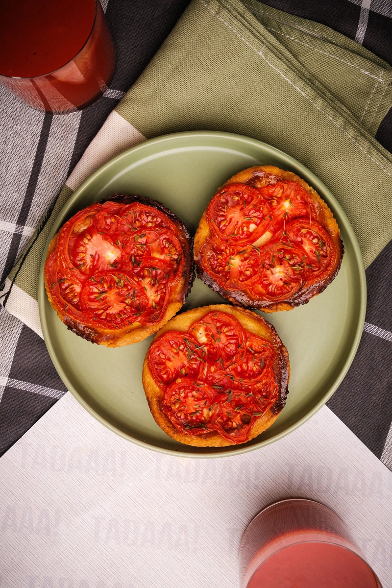 Fine Tomato Roasted Garlic & Thyme Tarte