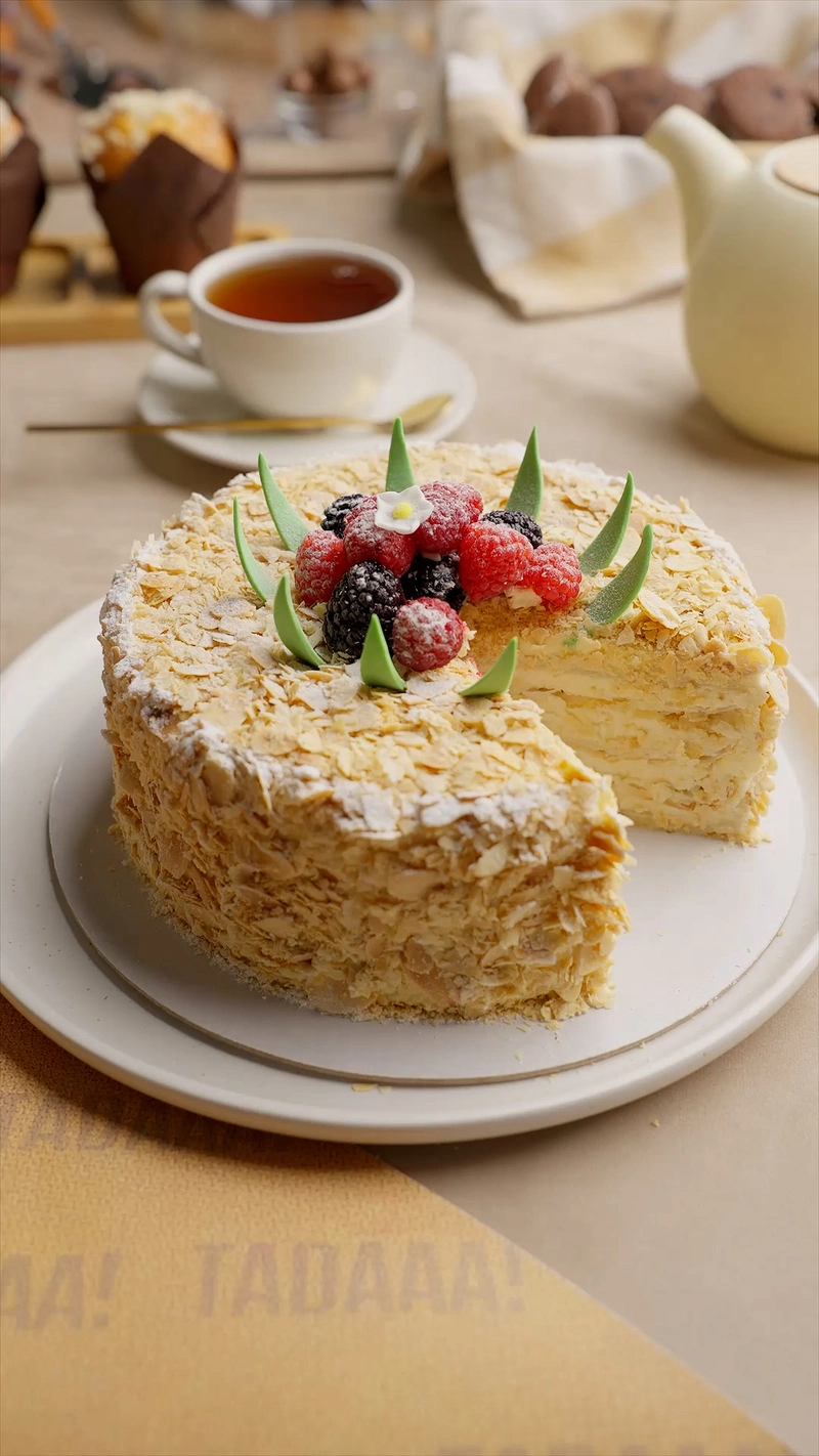 Pastry Cake with Vanilla Cream - Napoleon Cake