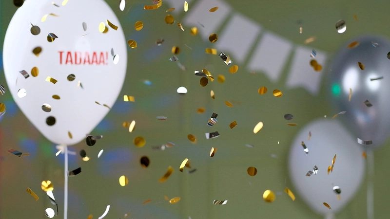Gold and Silver Confetti Poppers