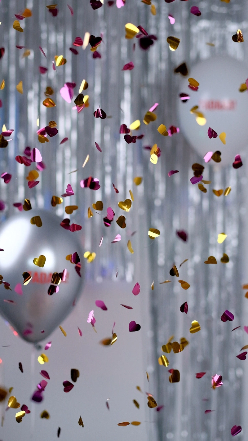 Gold and Pink Hearts Confetti Poppers