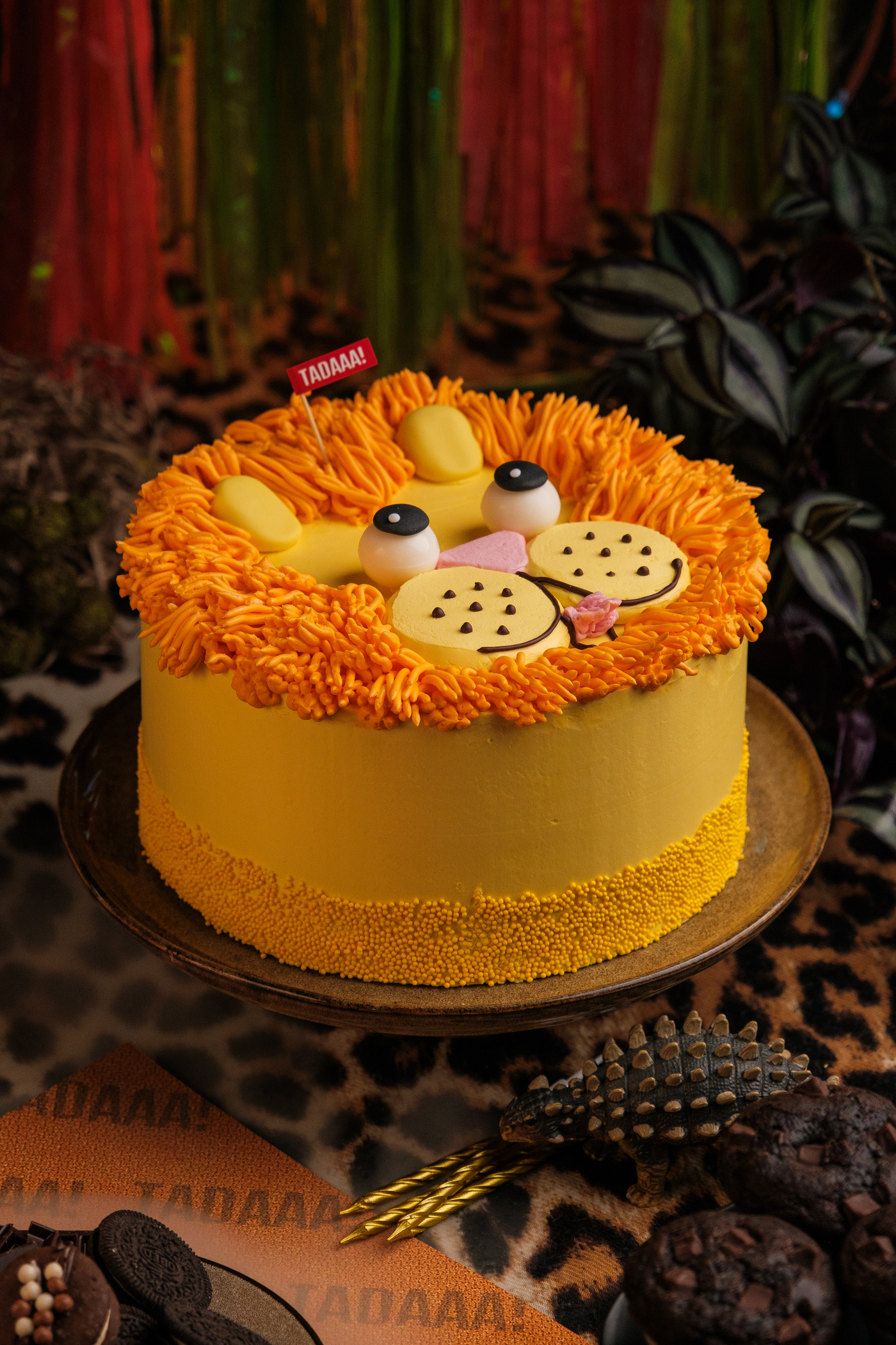 Lion Chocolate Cake 