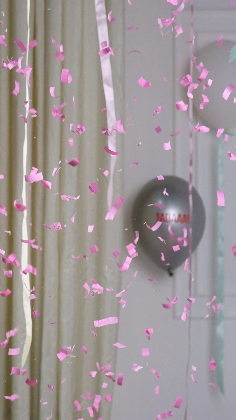 Lilac Confetti Poppers