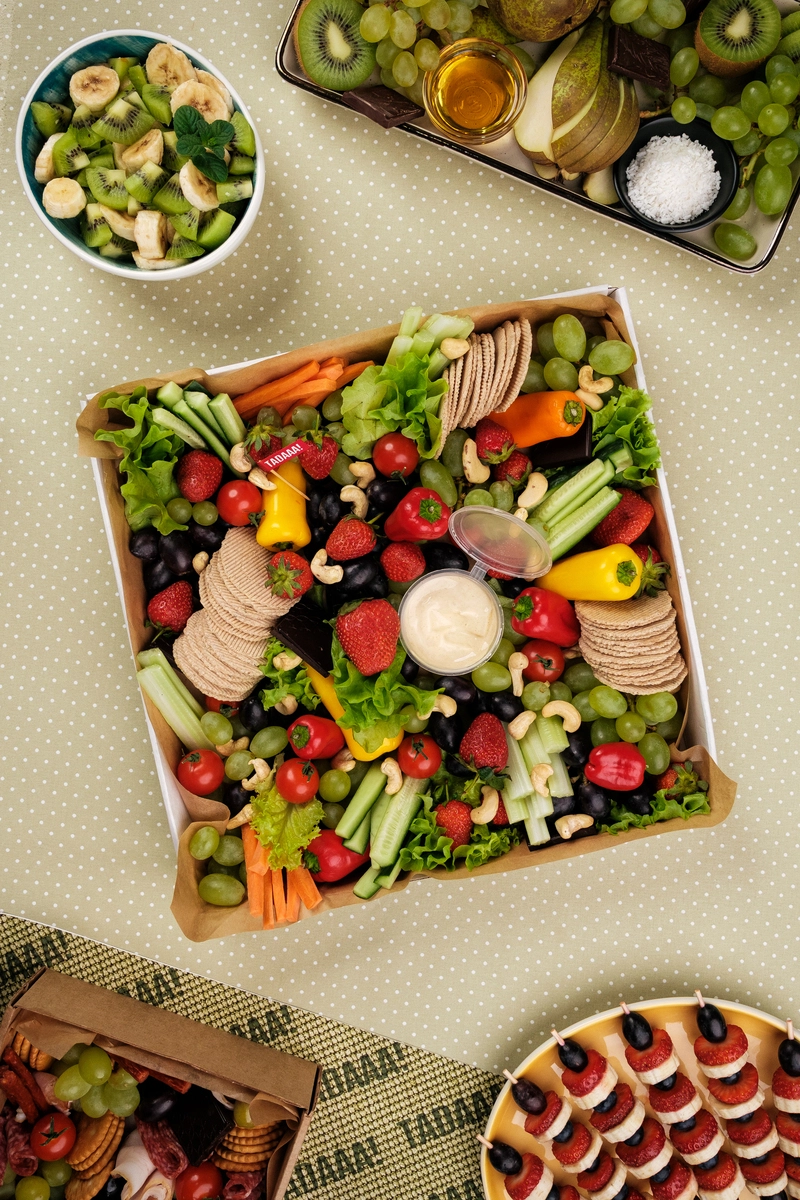 Fruit, Crudites and Dips Box