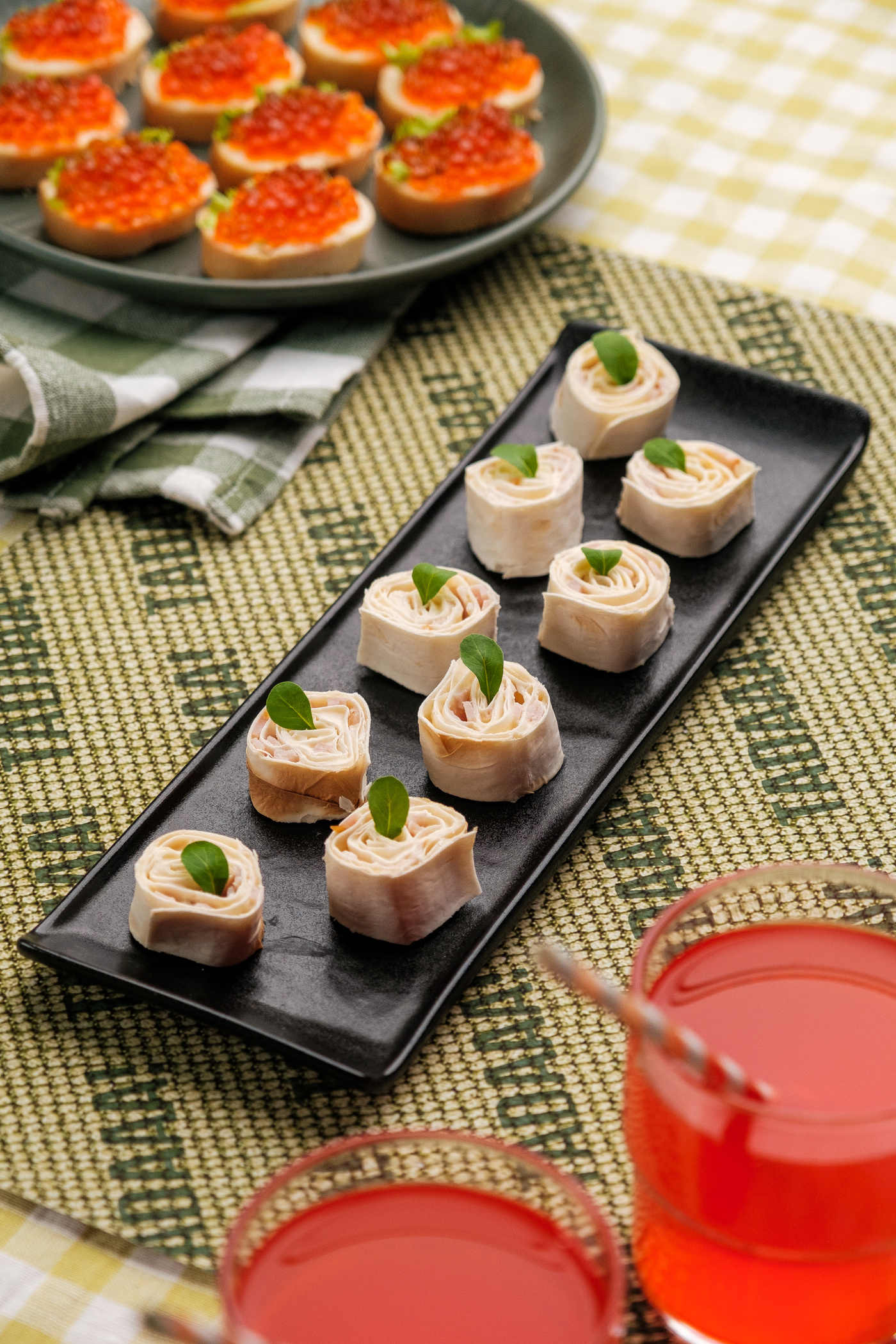 Slow-cooked Ham Mini Roulade