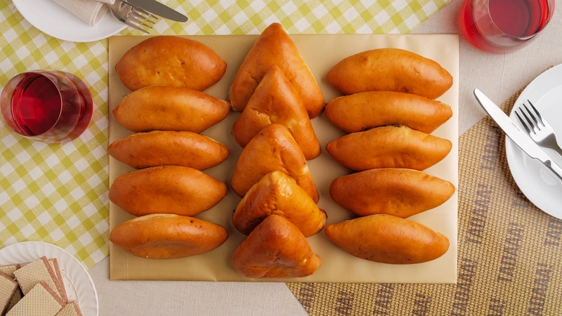 Set of 15 Pastries – Egg & Cabbage, Beef, Potato & Onion