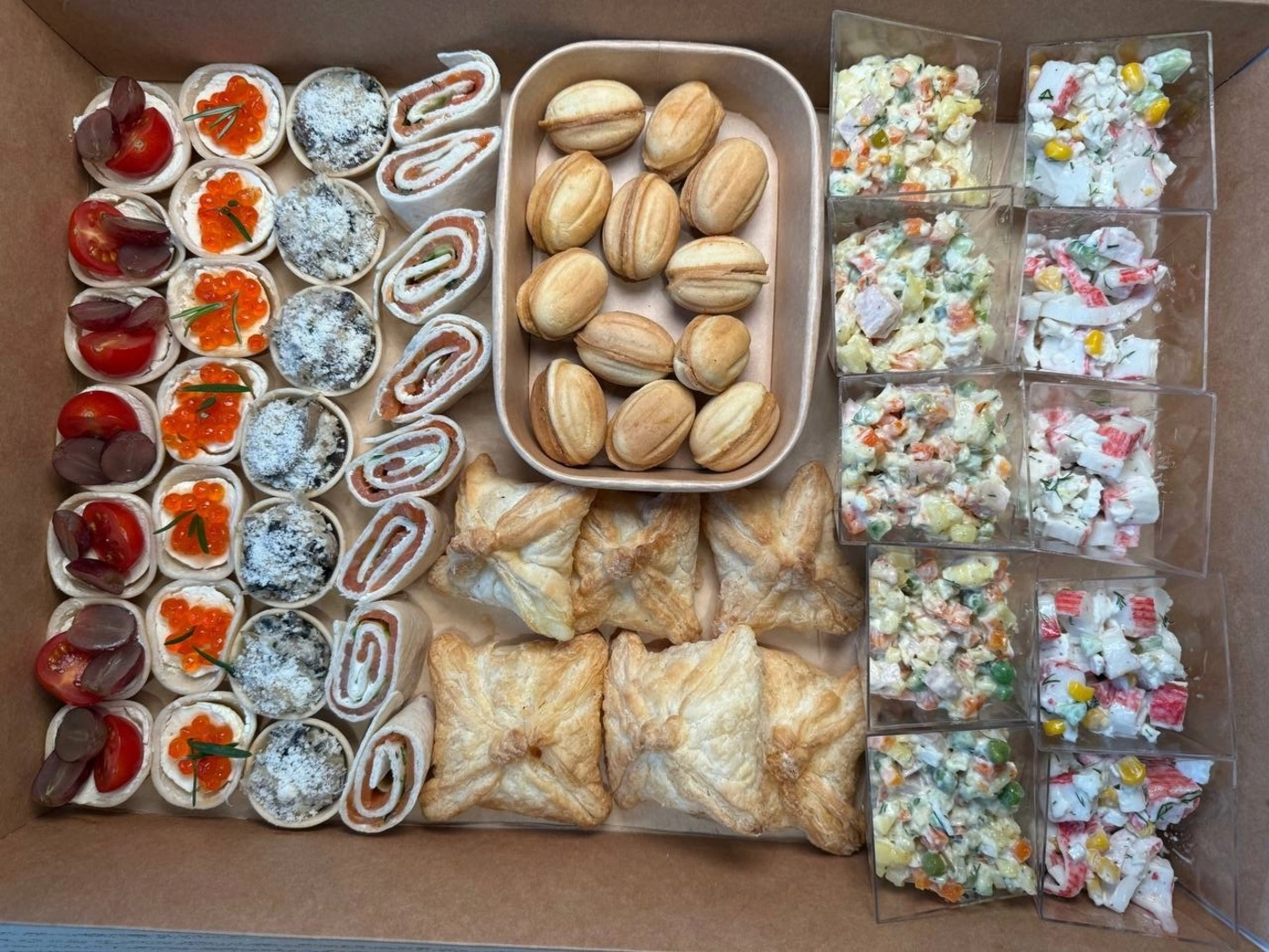 Canapés & Mini Salad Cups Selection for 5–7 Guests