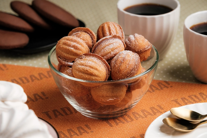 Handmade Walnut Cookies – Box of 12