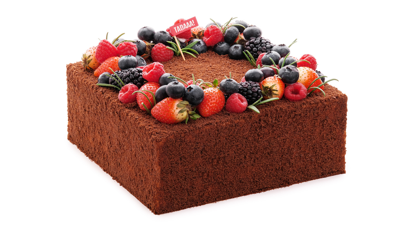 Chocolate Honey Cake with fresh berries – 10″ / 20 portions