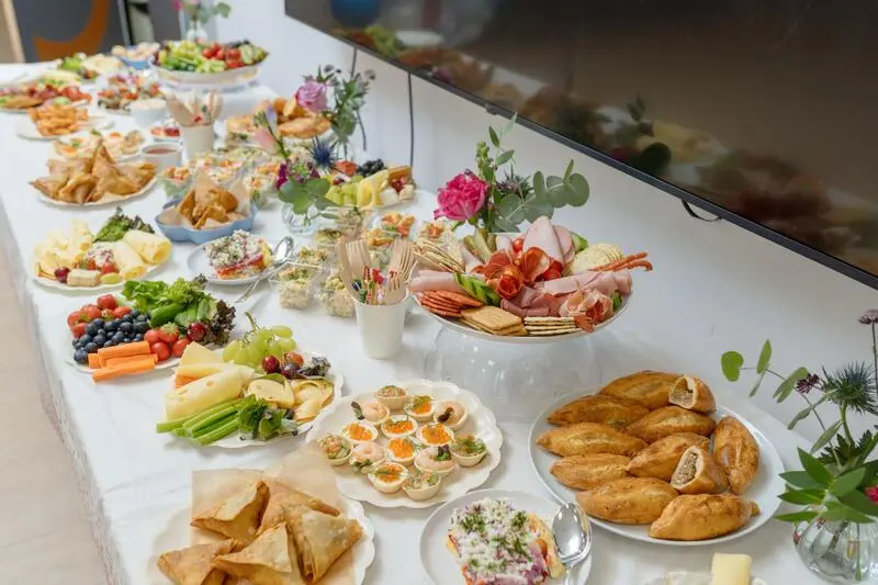 Vibrant Table and Bright Colours for 30 Guests