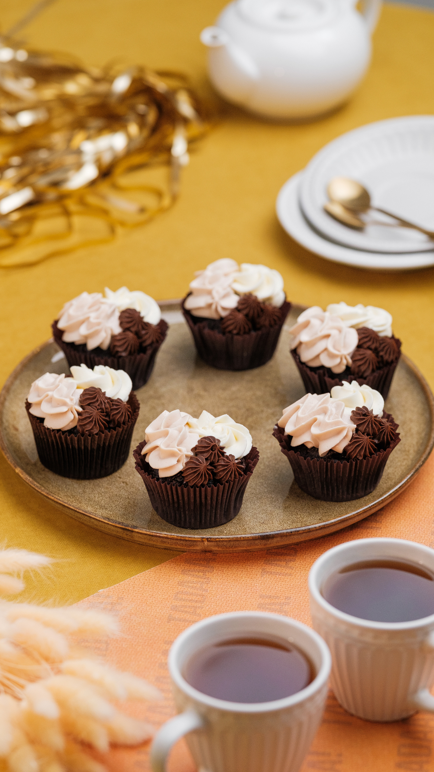 Chocolate Cupcakes – 6 pcs