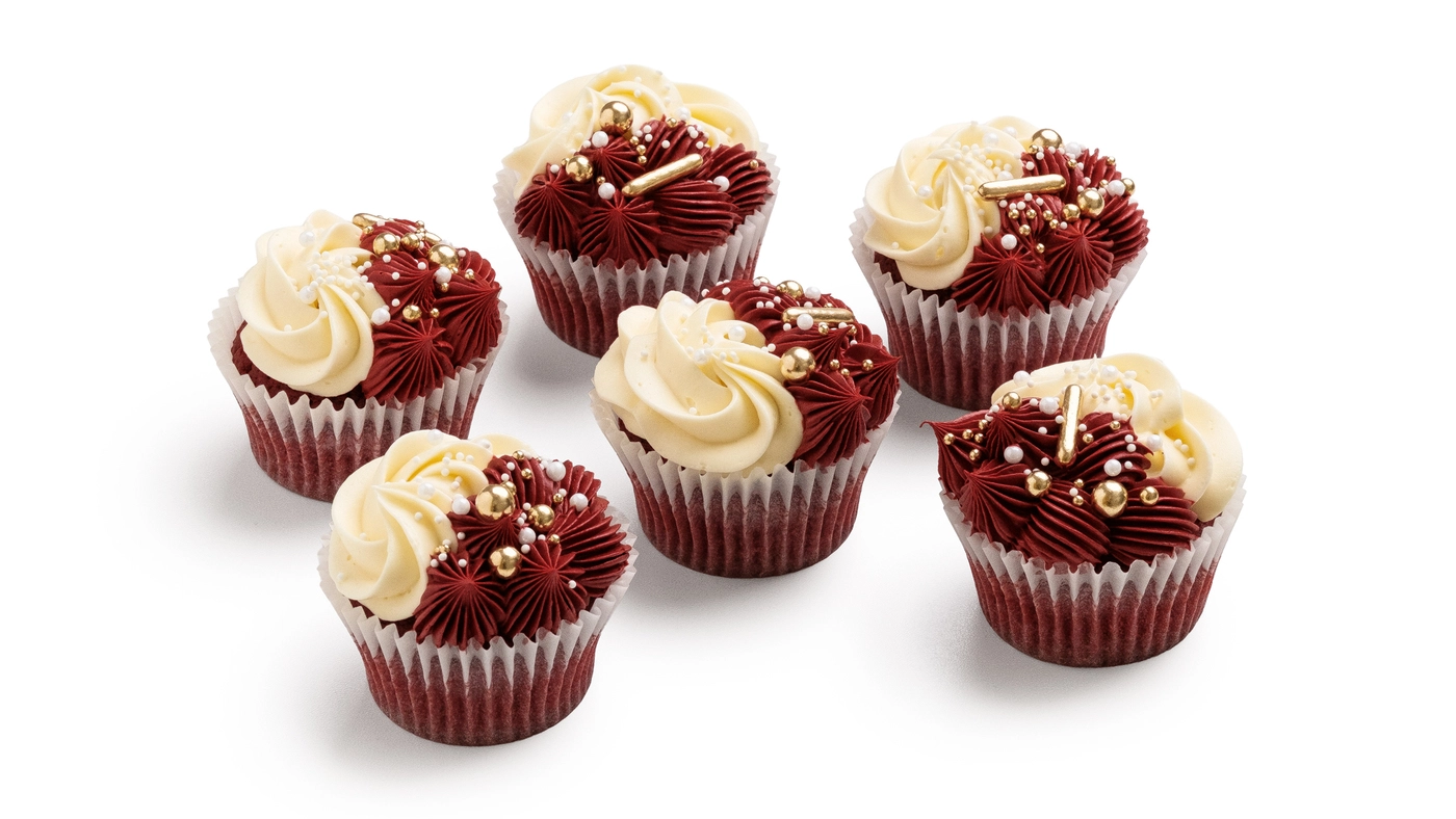 Red Velvet Gold Swirl Cupcakes – 6 pcs