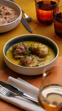Shkmeruli – Chicken in Garlic and Cream Sauce