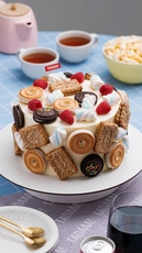 Berry Yogurt Cookie Carnival Cake – 10 Portions