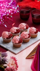 Pink & Red Cream Cupcakes – 6 pcs