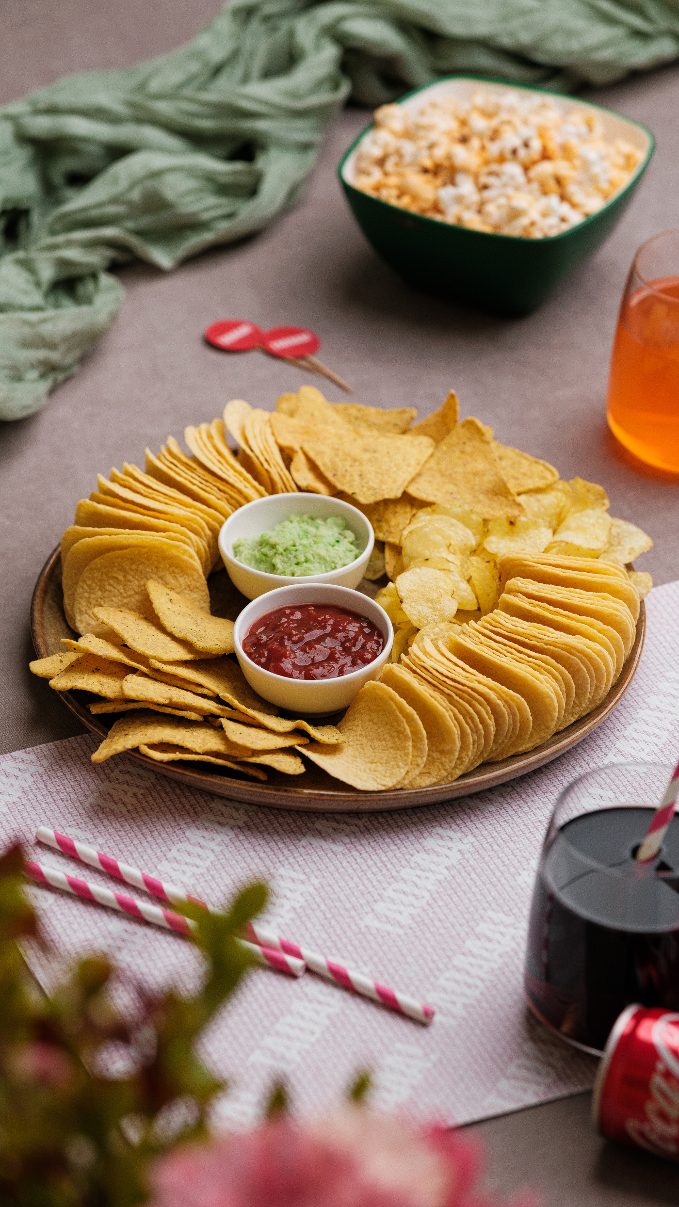 Crunchy Platter with Dipping Duo Large