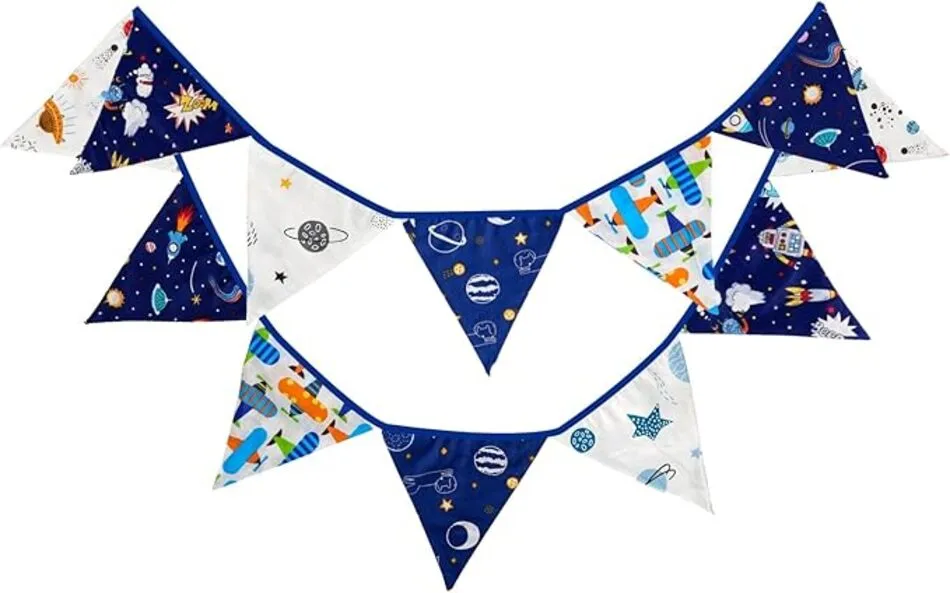 Space Triangle Garland – 3.3 m (G2PLUS)
