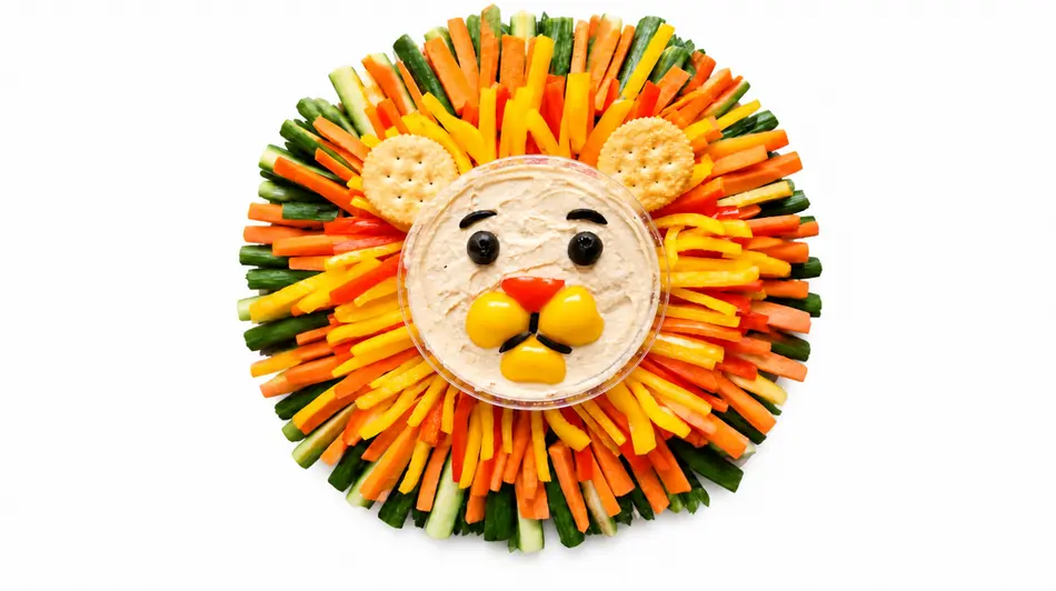 Lion Vegetable Platter with Dip