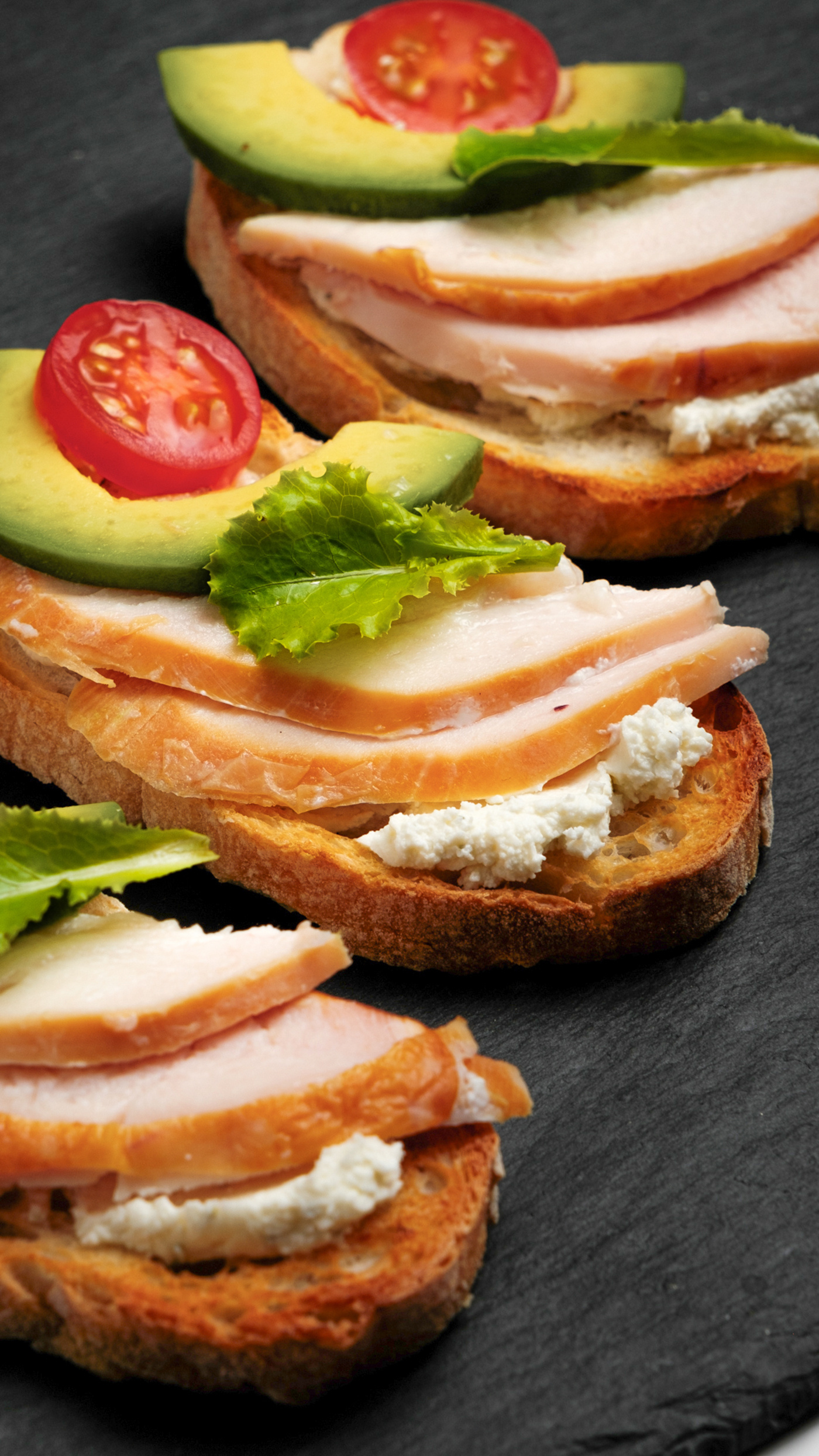 Smoked Chicken with Tomato and Avocado Mini Bruschetta 
