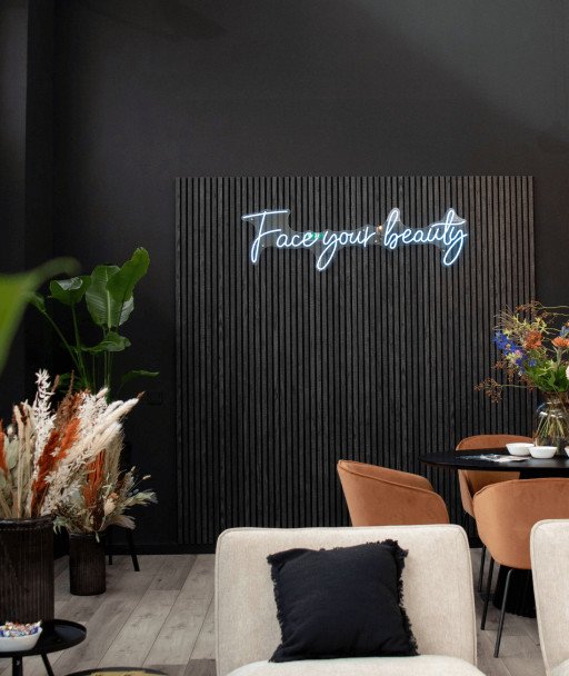 Faceland Arnhem - Bekijk prijzen en maak een afspraak