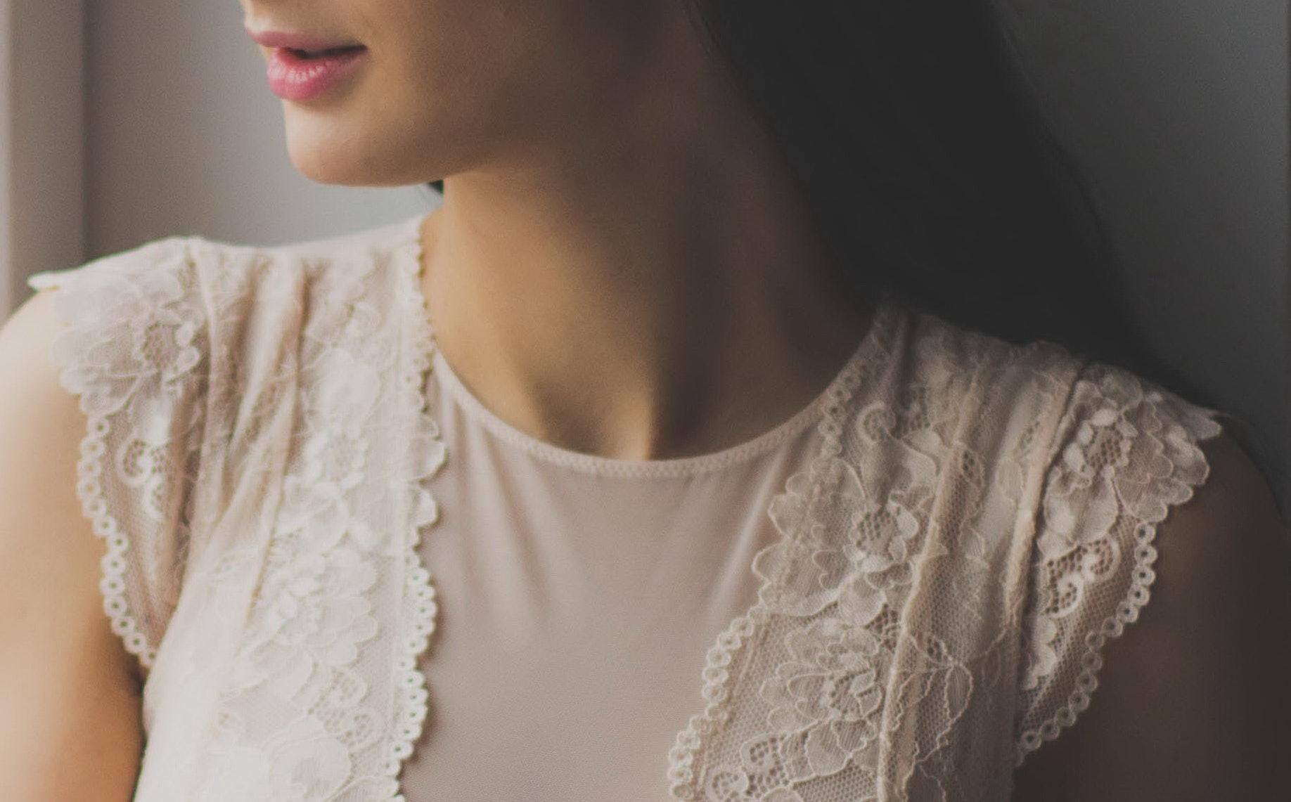Remove neck wrinkles