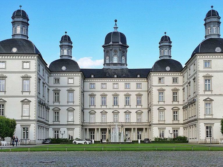 Injektionsbehandlung gegen Falten in Bergisch Gladbach bei Clinic im Centrum Bergisch Gladbach
