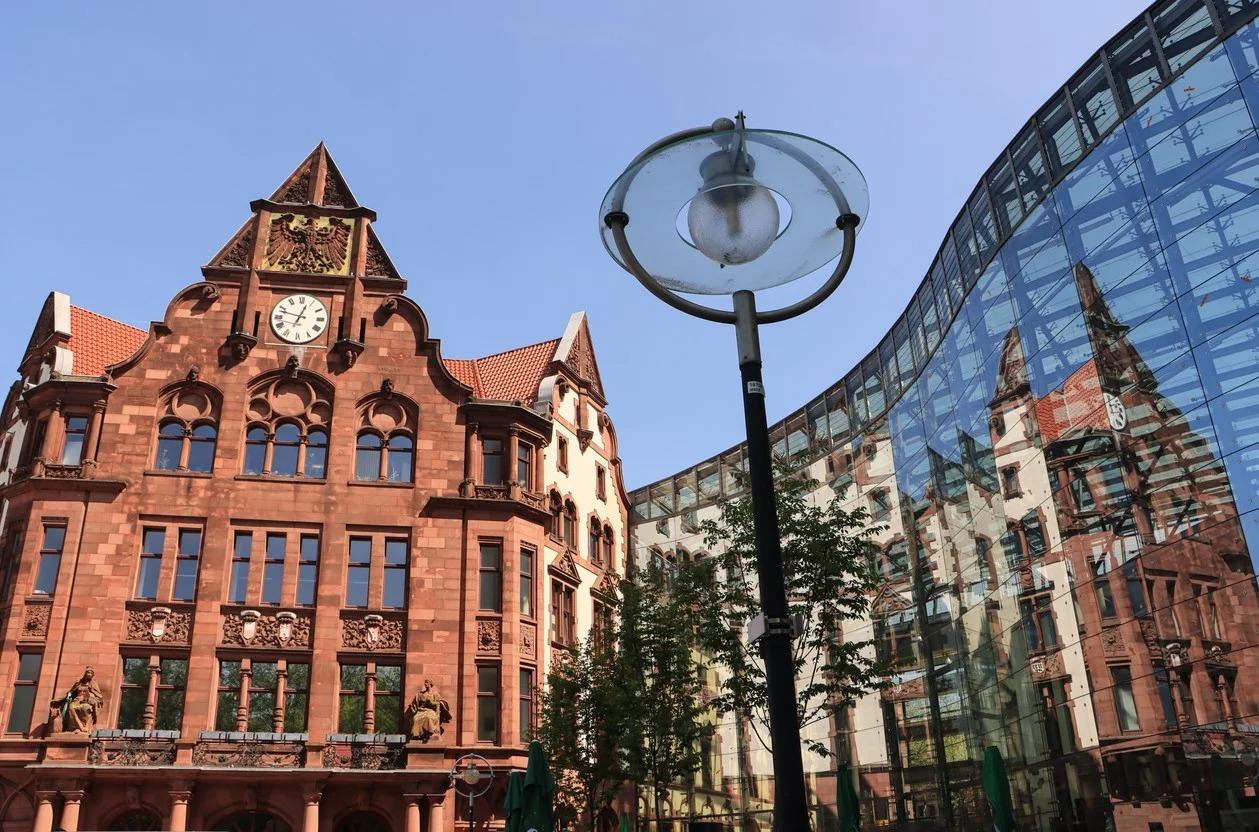 Injektionsbehandlung gegen Falten in Dortmund bei Clinic im Centrum Dortmund