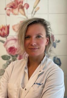 Marieke van Hemert