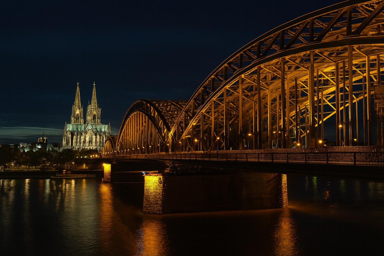 Injektionsbehandlung gegen Falten in Köln bei Aever Clinics Köln