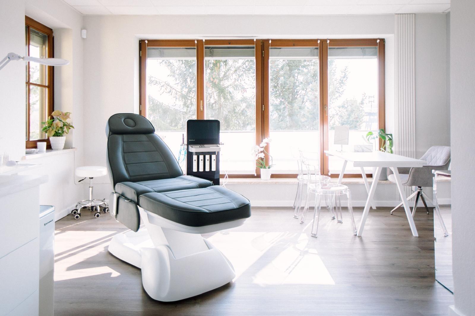 Injektionsbehandlung gegen Falten in Dresden bei Ästhetik am Weinberg