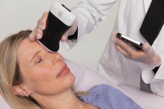 Injection de fillers guidée par échographie