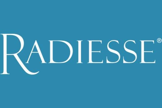 Traitement par filler Radiesse