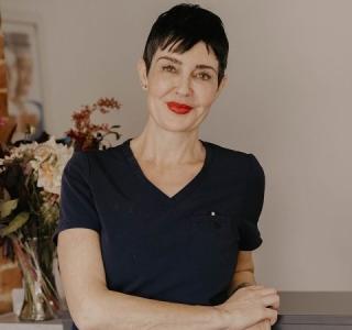 Laura Jennings