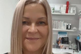 Lesley Rowe