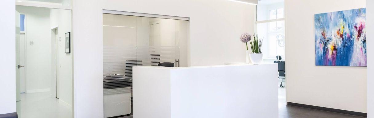 Injektionsbehandlung gegen Falten in Fürth bei Wysluch Chirurgie