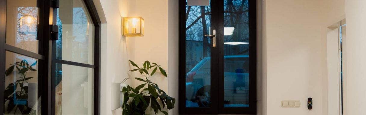 Injektionsbehandlung gegen Falten in Berlin bei Schlomm Aesthetics